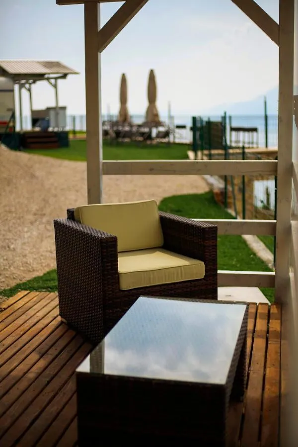Отель Le Terrazze Sul Garda Relais Biaza Кемпинг